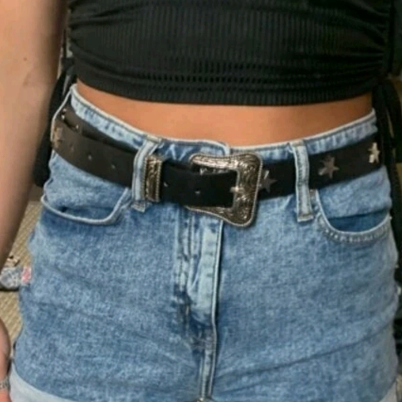 Western boho silver buckle black faux leather star studs waist belt - Picture 5 of 14